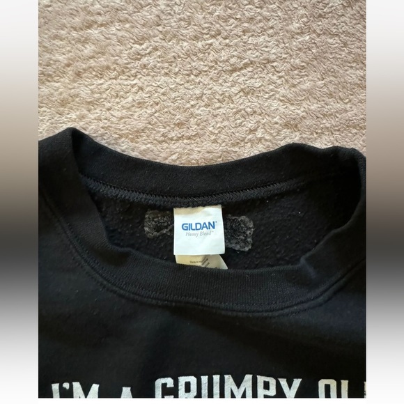 Gildan Mens Pullover Crew neck I’m To Old To Fight Too Slow To Run Size 3XLarge - Picture 6 of 9